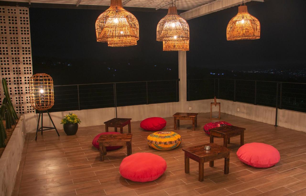 Moo By The 100 Villa Puncak